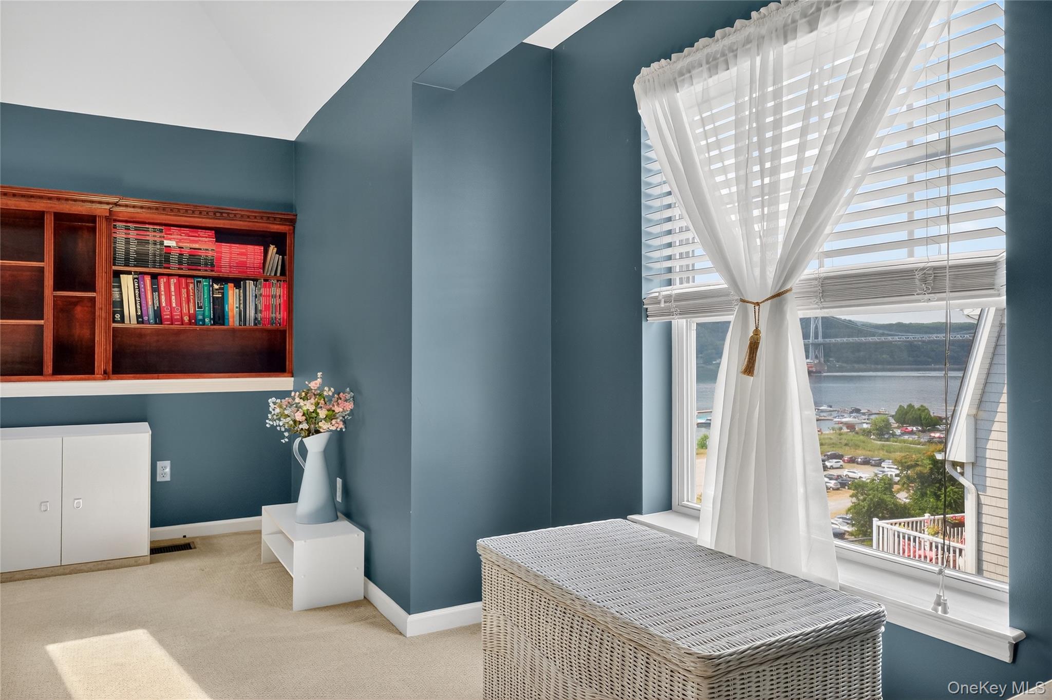 114 Hudson Pointe Drive Poughkeepsie, NY 12601 - Photo 33 of 44 a dining room with furniture and window