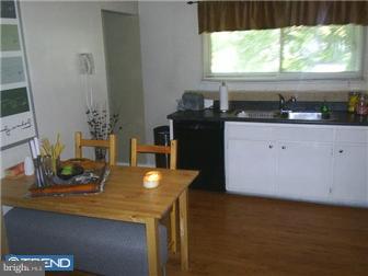 40 Langdon Road Burlington, NJ 08016 - Photo 7 of 12 Kitchen