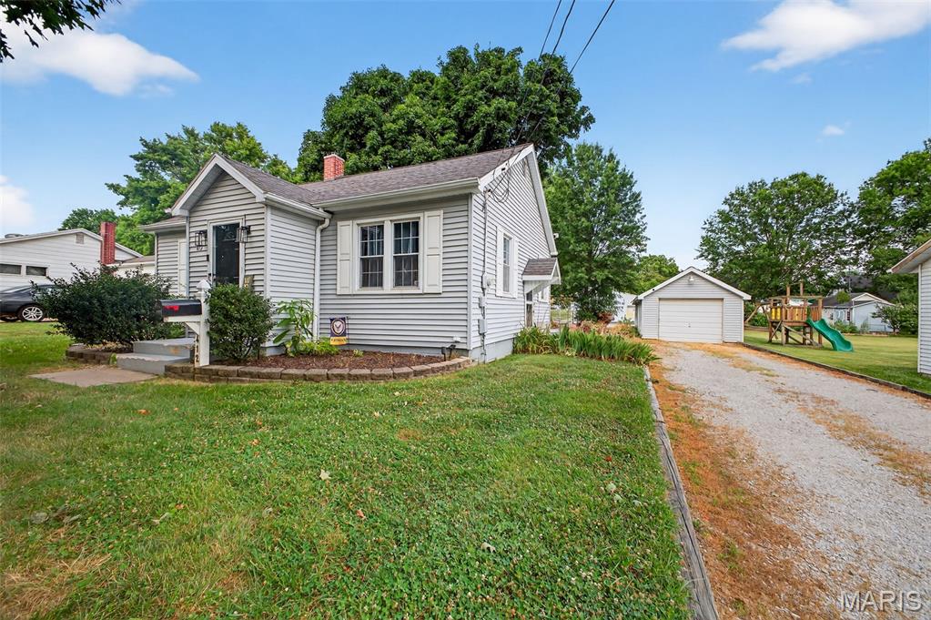 412 Monroe Street Waterloo, IL 62298 - Photo 2 of 32 Gallery Image 2