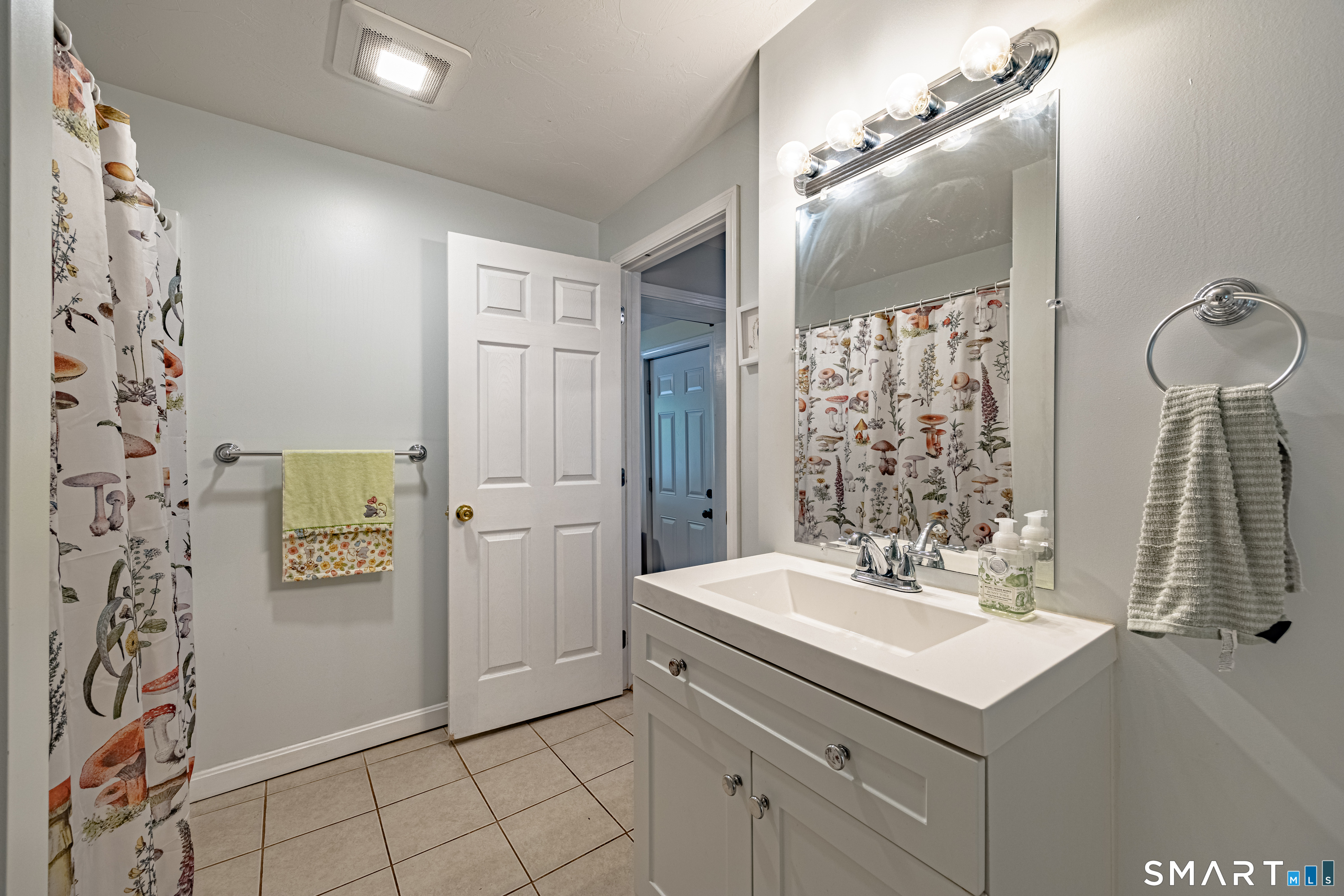 1414 Hartford Pike Killingly, CT 06243 - Photo 20 of 20