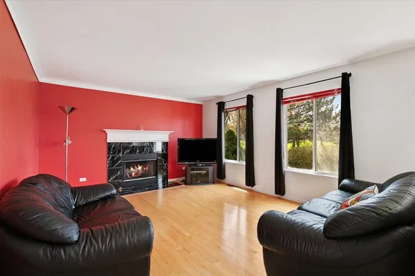 $430,000 | 554 Charlton Court, Lake Villa, IL 60046