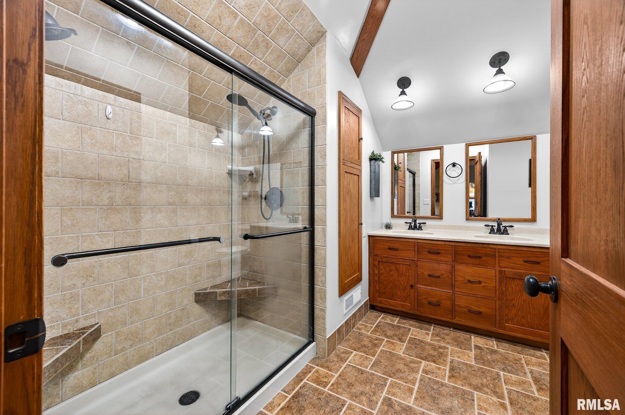 605 North Main Street Washington, IL 61571 - Photo 27 of 64