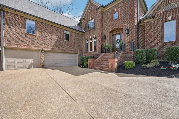 $1,400,000 | 429 Buffalo Run, Goodlettsville, TN 37072