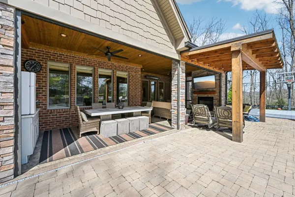 $1,400,000 | 429 Buffalo Run, Goodlettsville, TN 37072