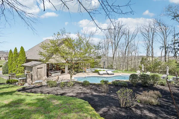 $1,400,000 | 429 Buffalo Run, Goodlettsville, TN 37072