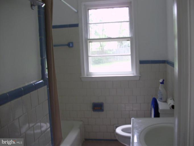 7009 Gaymount Road Windsor Mill, MD 21244 - Photo 3 of 8 Bath #1