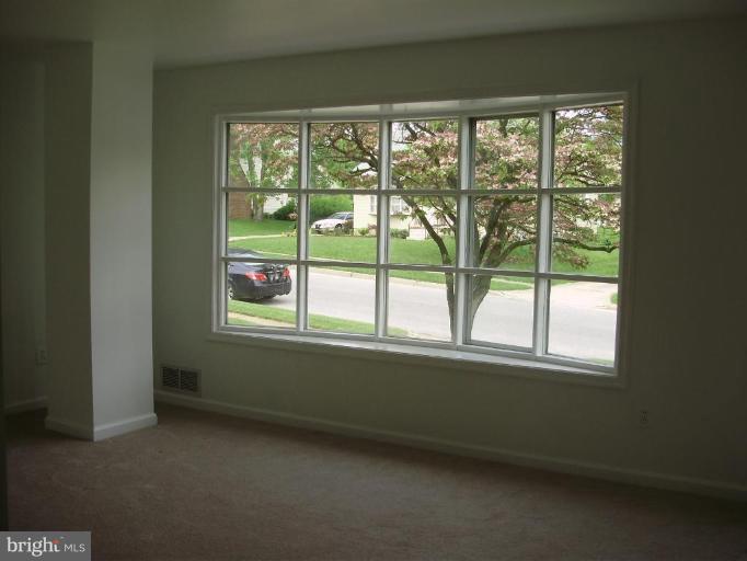 7009 Gaymount Road Windsor Mill, MD 21244 - Photo 5 of 8 Living Room