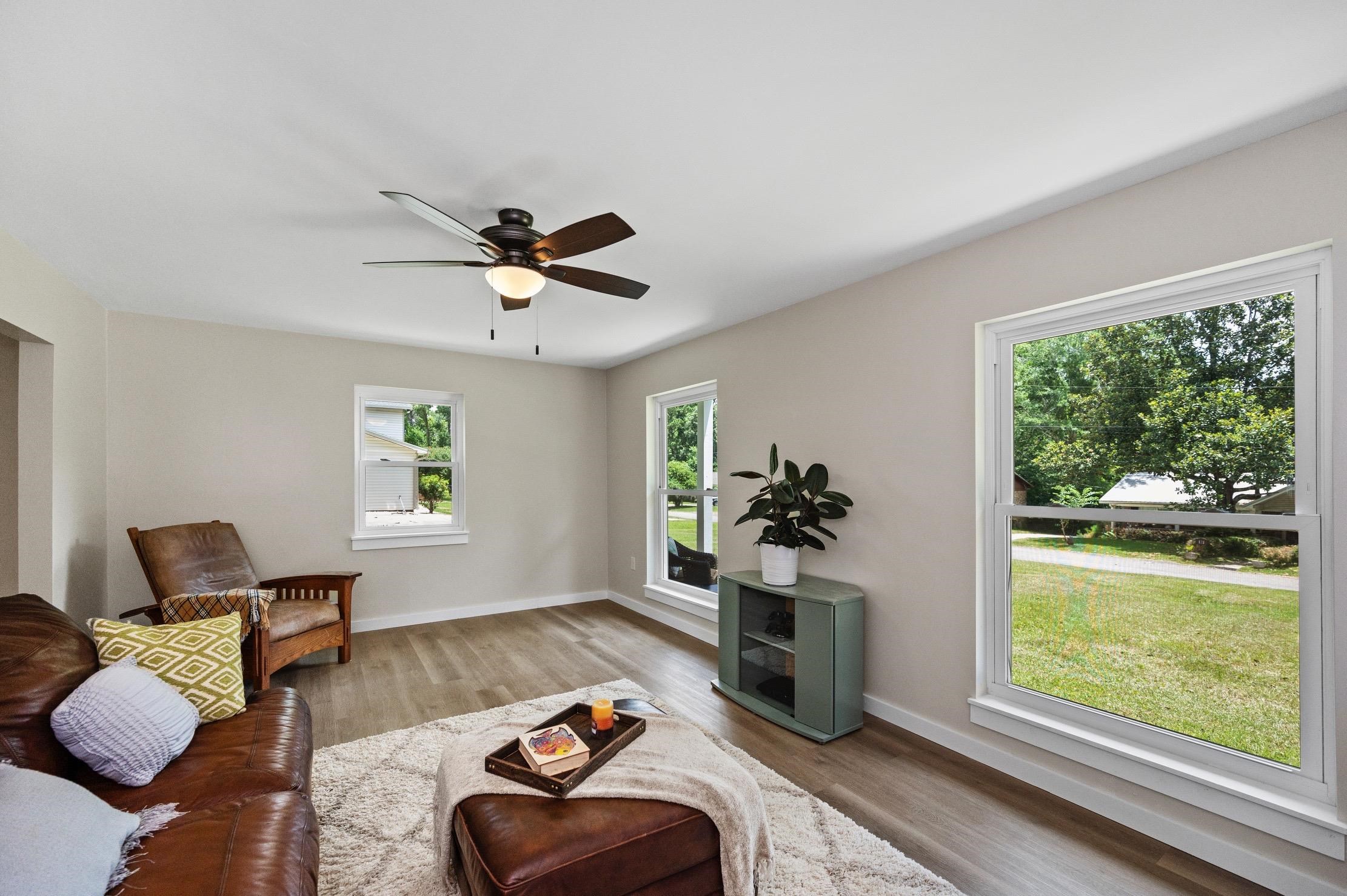112 Sara Avenue East Daphne, AL 36527 - Photo 9 of 43