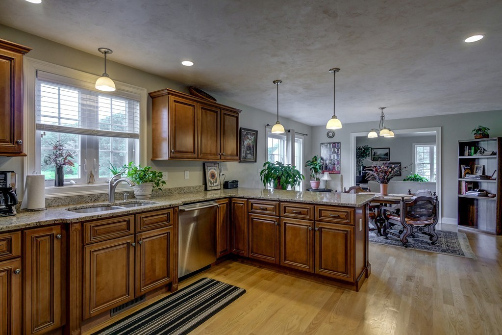 38 Kelly Road Dracut, MA 01826 - Photo 13 of 30 Gallery Image 13