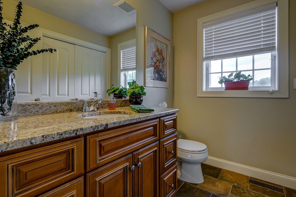 38 Kelly Road Dracut, MA 01826 - Photo 22 of 30 Gallery Image 22