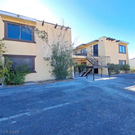 $1,350 | 5376 Retablo Avenue, Unit 2, Las Vegas, NV 89103