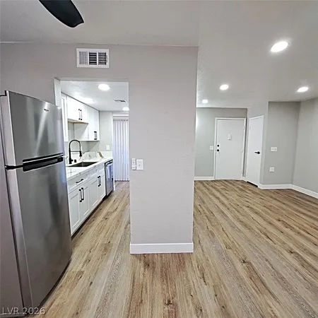 $1,350 | 5376 Retablo Avenue, Unit 2, Las Vegas, NV 89103