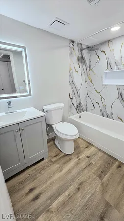 $1,350 | 5376 Retablo Avenue, Unit 2, Las Vegas, NV 89103