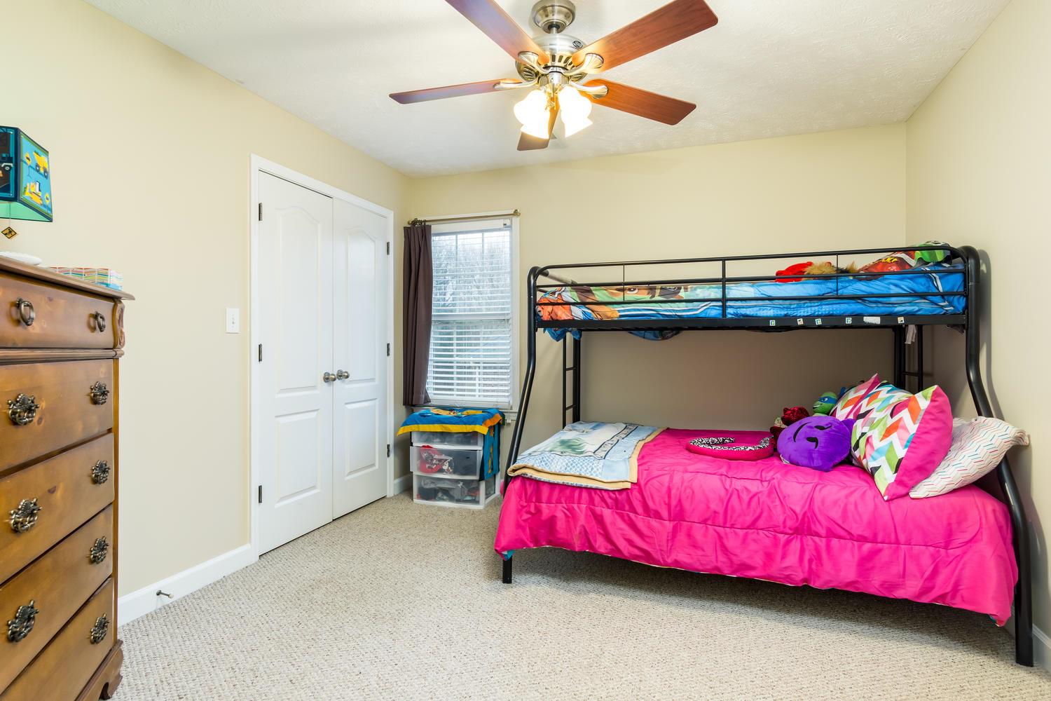 946 South Ridge Trail Clarksville, TN 37043 - Photo 22 of 30 Bedroom 3 upstairs