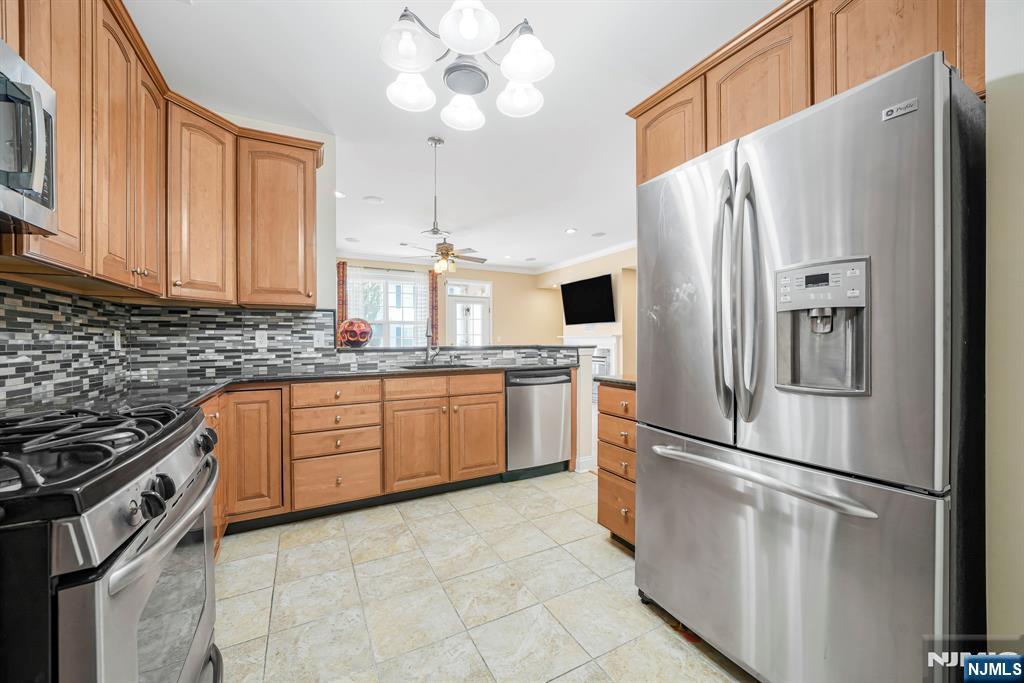 4 Cliff Road, Unit B2 Woodland Park, NJ 07424 - Photo 13 of 27