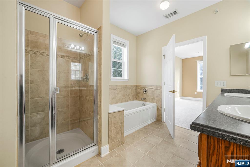 4 Cliff Road, Unit B2 Woodland Park, NJ 07424 - Photo 20 of 27