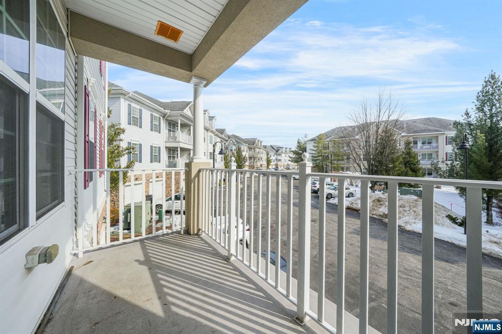 4 Cliff Road, Unit B2 Woodland Park, NJ 07424 - Photo 3 of 27