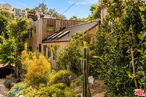 $1,975,000 | 8550 Ridpath Drive, Los Angeles, CA 90046