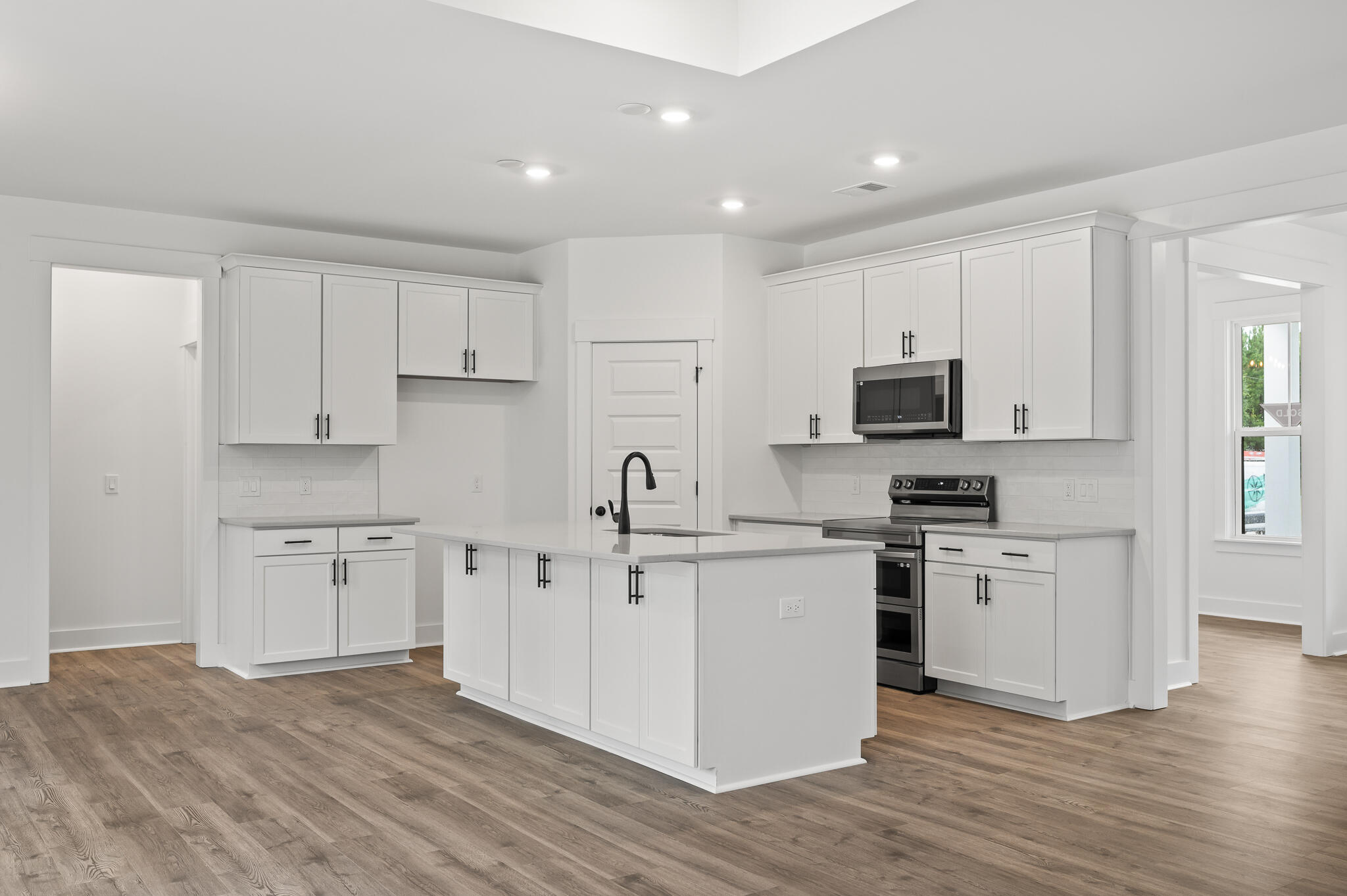 307 Papa Charlie Way Charleston, SC 29412 - Photo 3 of 19 Kitchen