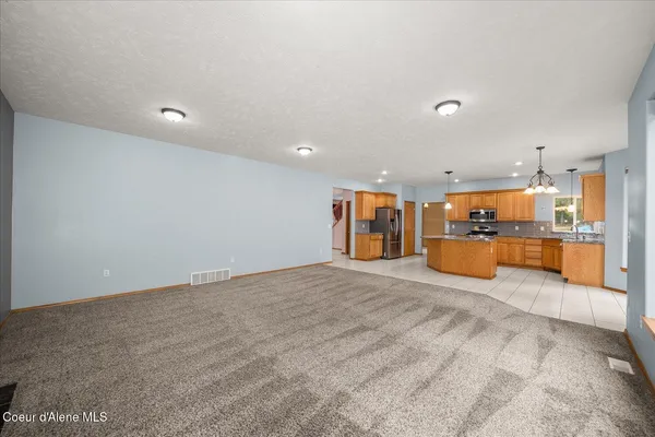 $900,000 | 23216 East Morris Road, Newman Lake, WA 99025