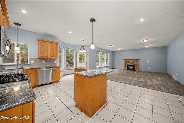 $900,000 | 23216 East Morris Road, Newman Lake, WA 99025