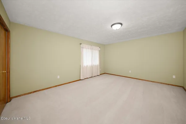 $900,000 | 23216 East Morris Road, Newman Lake, WA 99025