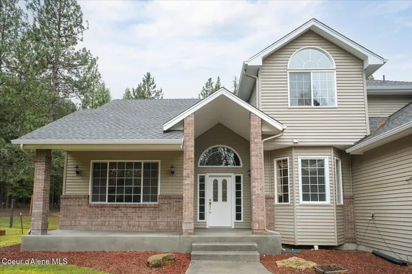 $900,000 | 23216 East Morris Road, Newman Lake, WA 99025