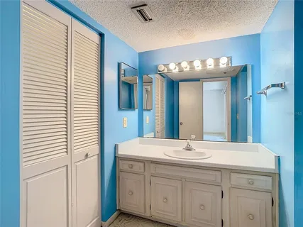 $159,000 | 6323 Newtown Circle, Unit 23A1, Tampa, FL 33615