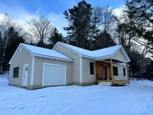 $499,000 | 216 Quechee-Hartland Road, Hartford, VT 05001