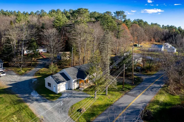 $499,000 | 216 Quechee-Hartland Road, Hartford, VT 05001