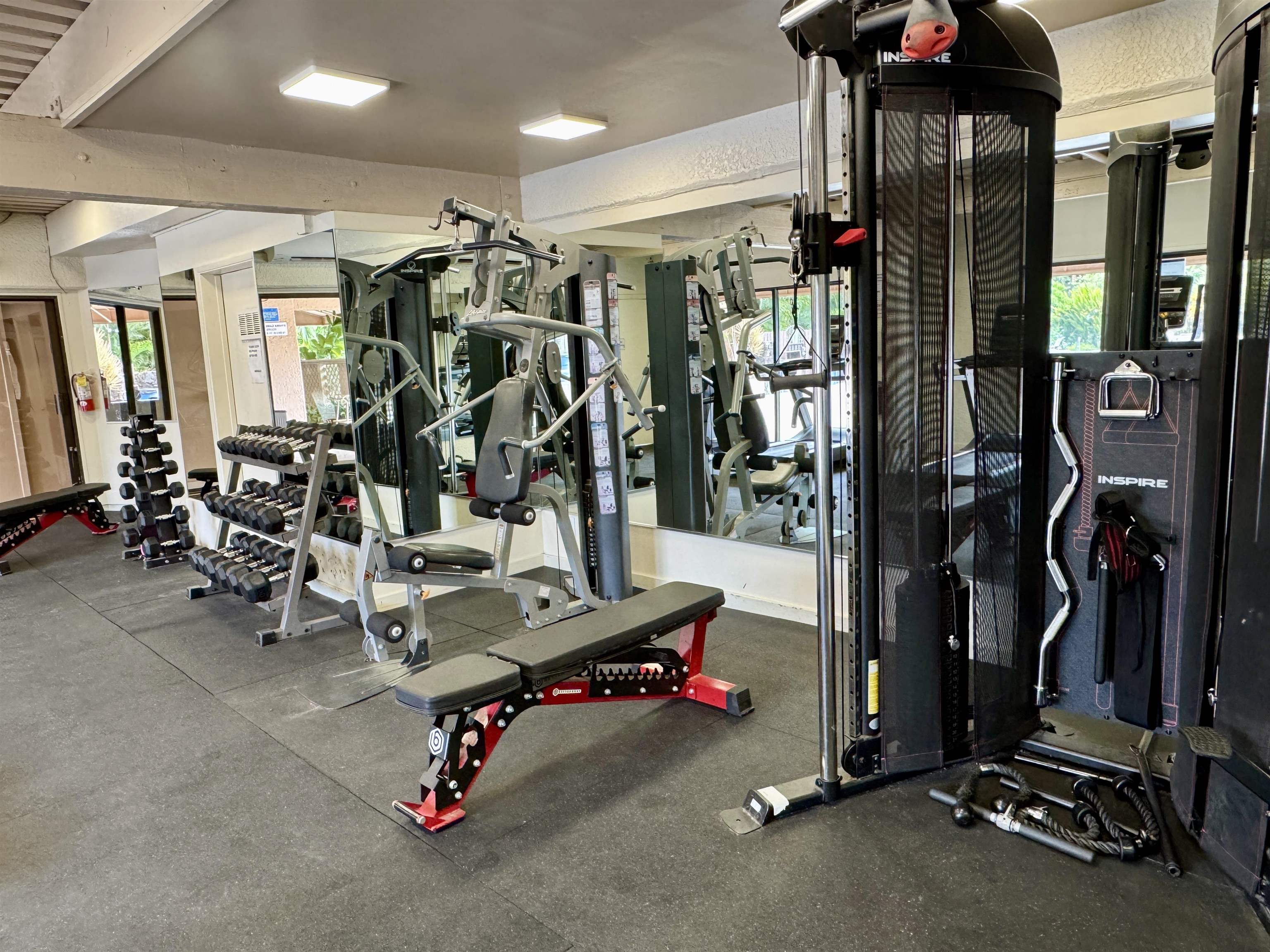 2695 South Kihei Road, Unit 10213 Kihei, HI 96753 - Photo 31 of 37 a view of a room with gym equipment