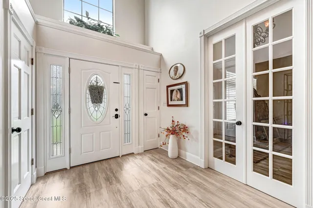 a view of front door and porch