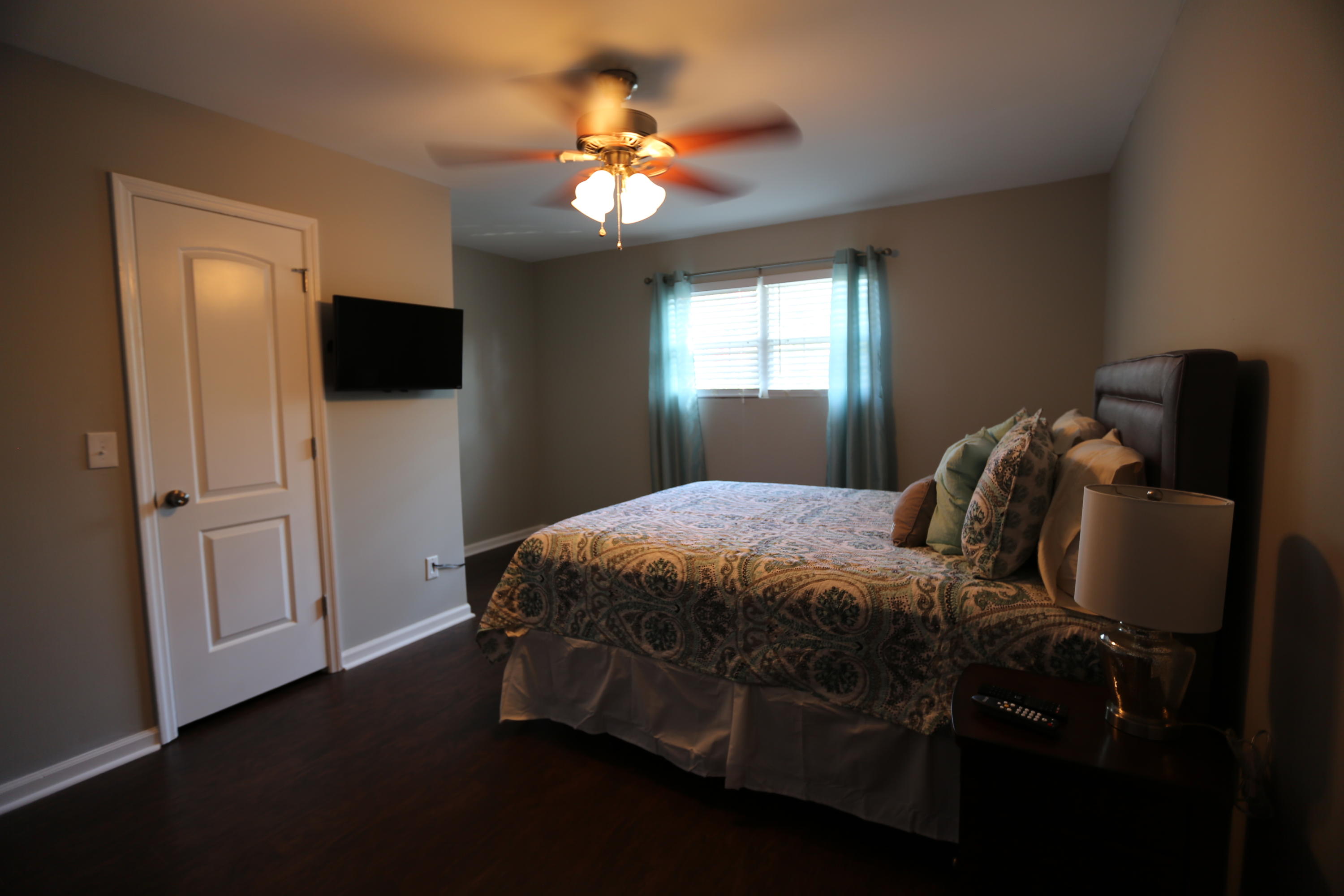 507 Stinson Drive, Unit H9 Charleston, SC 29407 - Photo 11 of 36 Master Bed2