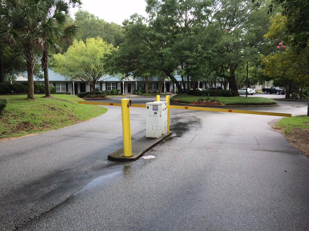 507 Stinson Drive, Unit H9 Charleston, SC 29407 - Photo 19 of 36 gate entrance 2