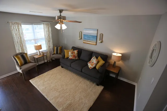 $1,500 | 507 Stinson Drive, Unit H9, Charleston, SC 29407