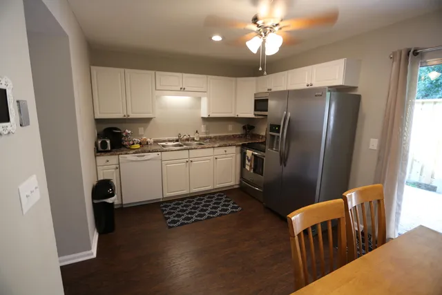 $1,500 | 507 Stinson Drive, Unit H9, Charleston, SC 29407