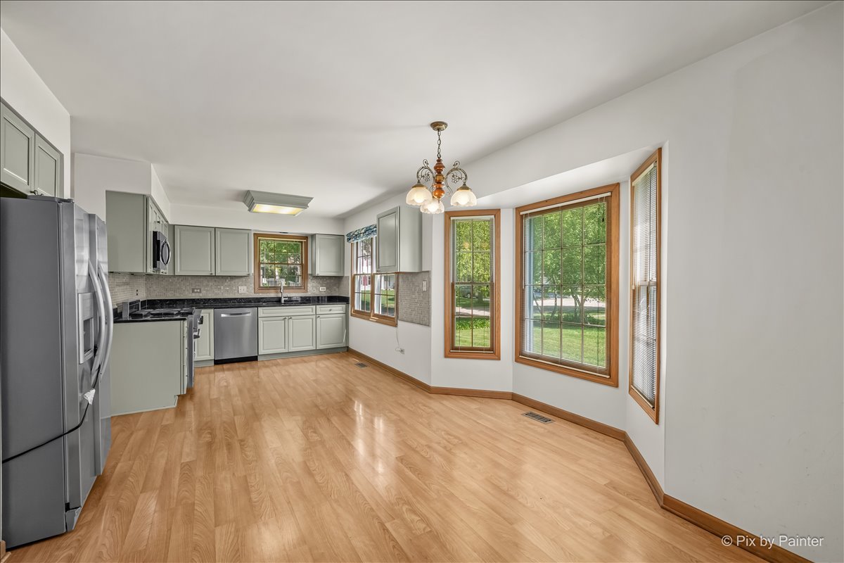 221 Foxmoor Road Fox River Grove, IL 60021 - Photo 22 of 29