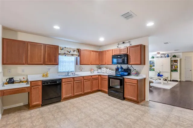 $345,000 | 3404 Highpoint Drive, Denton, TX 76210