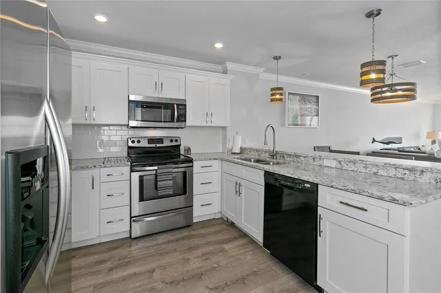 $1,299,500 | 19418 Gulf Boulevard, Unit 407, Indian Shores, FL 33785