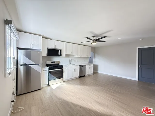 $2,900 | 1505 South Cochran Avenue, Unit 2, Los Angeles, CA 90019