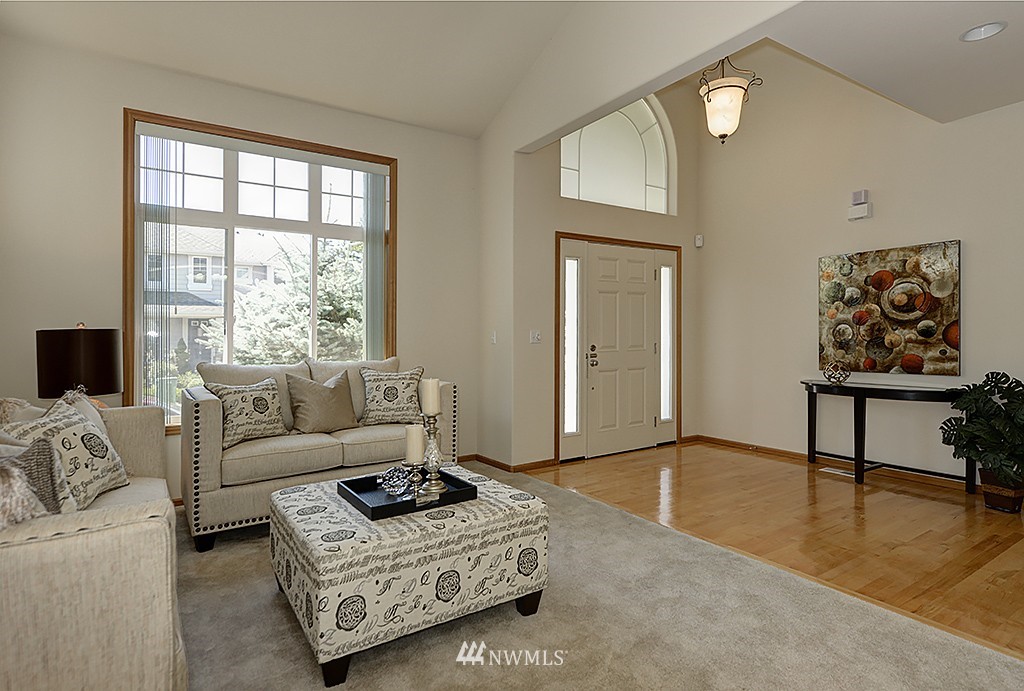 3506 Wells Avenue South Renton, WA 98055 - Photo 2 of 24