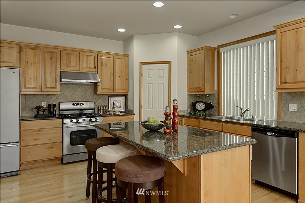 3506 Wells Avenue South Renton, WA 98055 - Photo 11 of 24