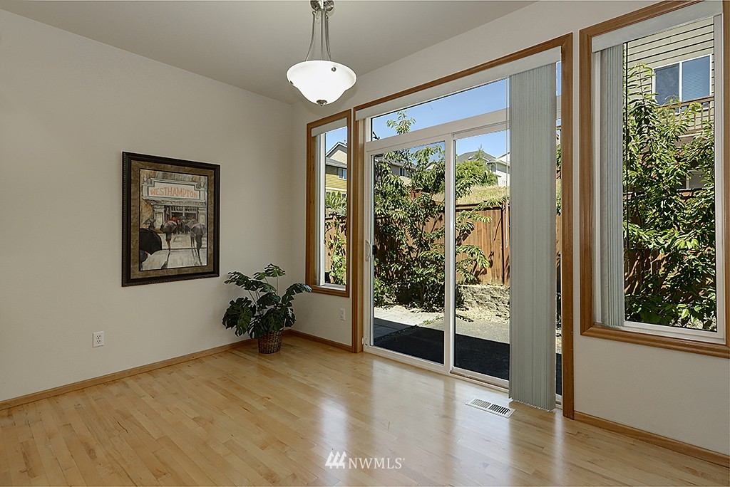 3506 Wells Avenue South Renton, WA 98055 - Photo 12 of 24