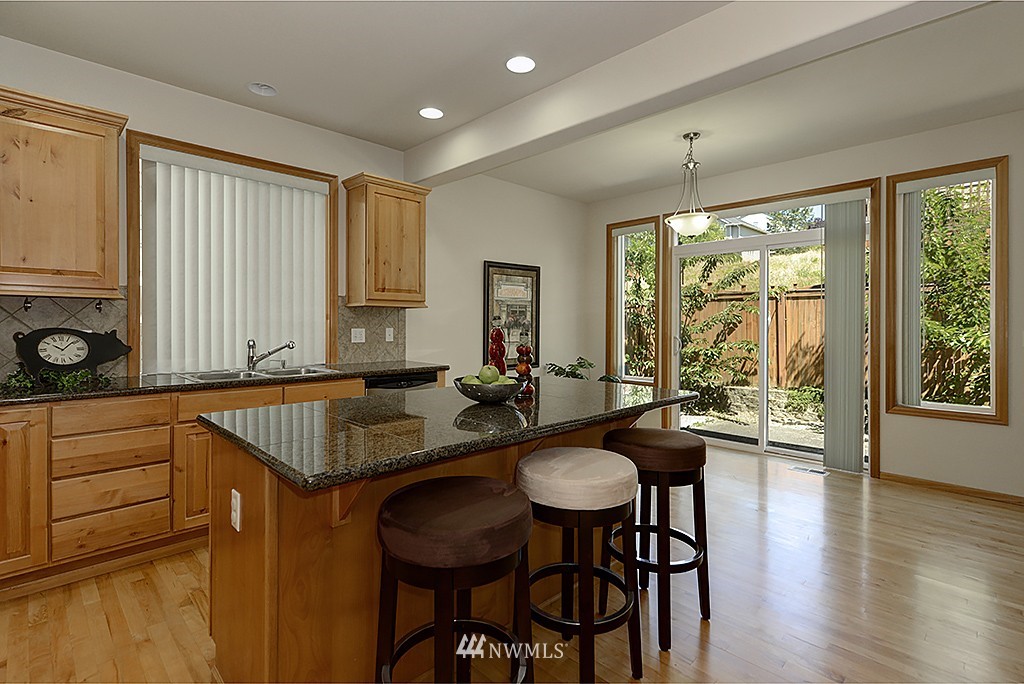 3506 Wells Avenue South Renton, WA 98055 - Photo 9 of 24