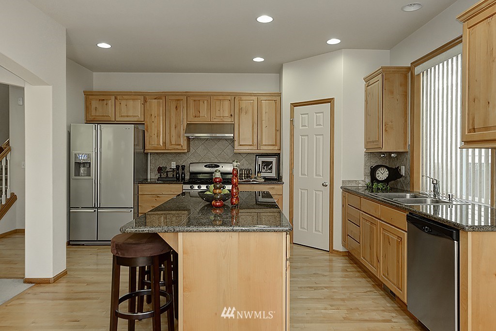 3506 Wells Avenue South Renton, WA 98055 - Photo 10 of 24