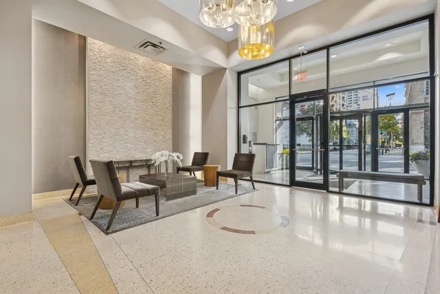 $560,000 | 435 West Erie Street, Unit 1408, Chicago, IL 60654