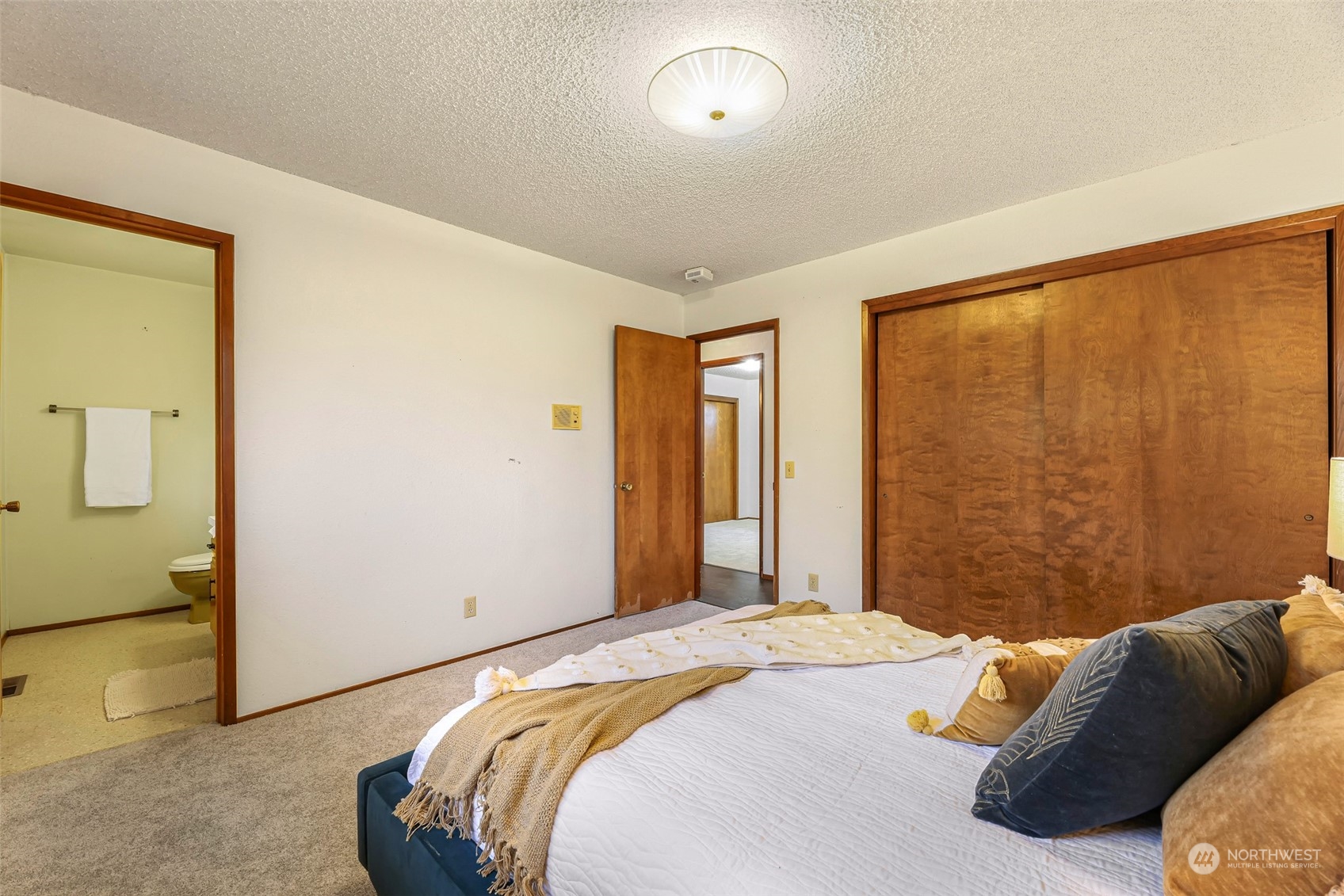 2835 Thornton Road Ferndale, WA 98248 - Photo 21 of 37 a bedroom with a bed and a window