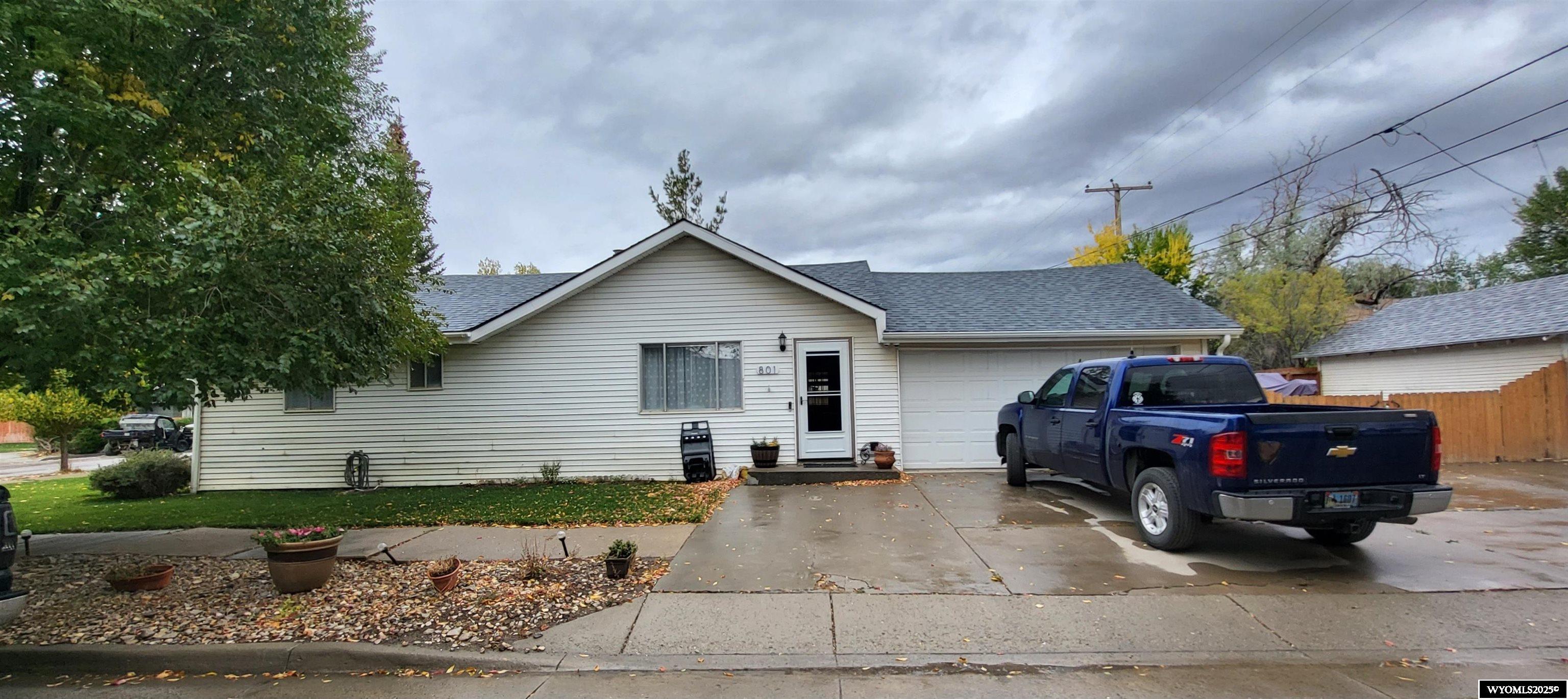 801 Madison Avenue Sinclair, WY 82334 - Photo 1 of 32