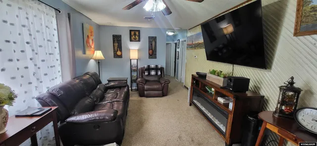 $200,000 | 801 Madison Avenue, Sinclair, WY 82334