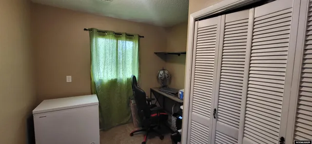 $200,000 | 801 Madison Avenue, Sinclair, WY 82334